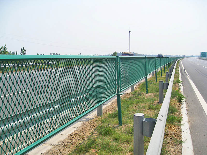 高速公路护栏
